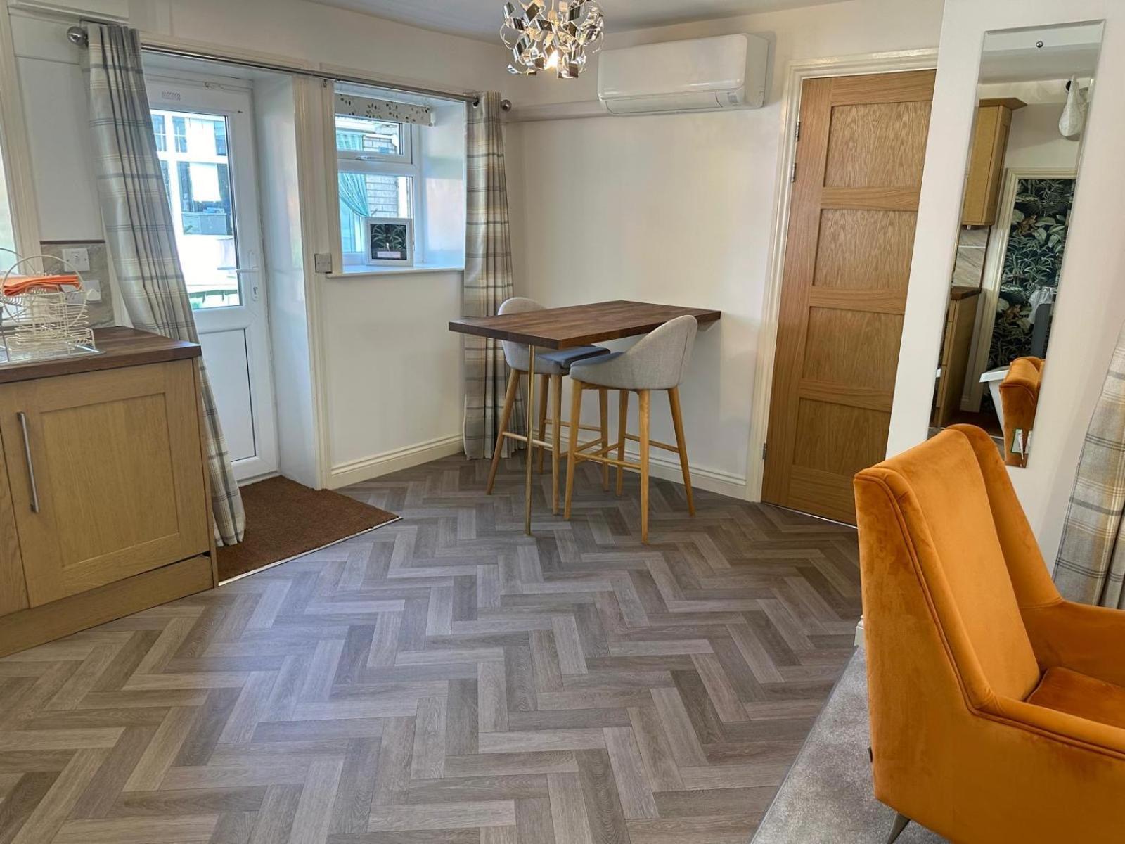 Thee Olde Cow Shed Cottingham, Central Location, 500 Meters From Cottingham Train Station, Close To Hull & Beverly, Free Parking & Wi-Fi , Entire Detached Property Exterior photo